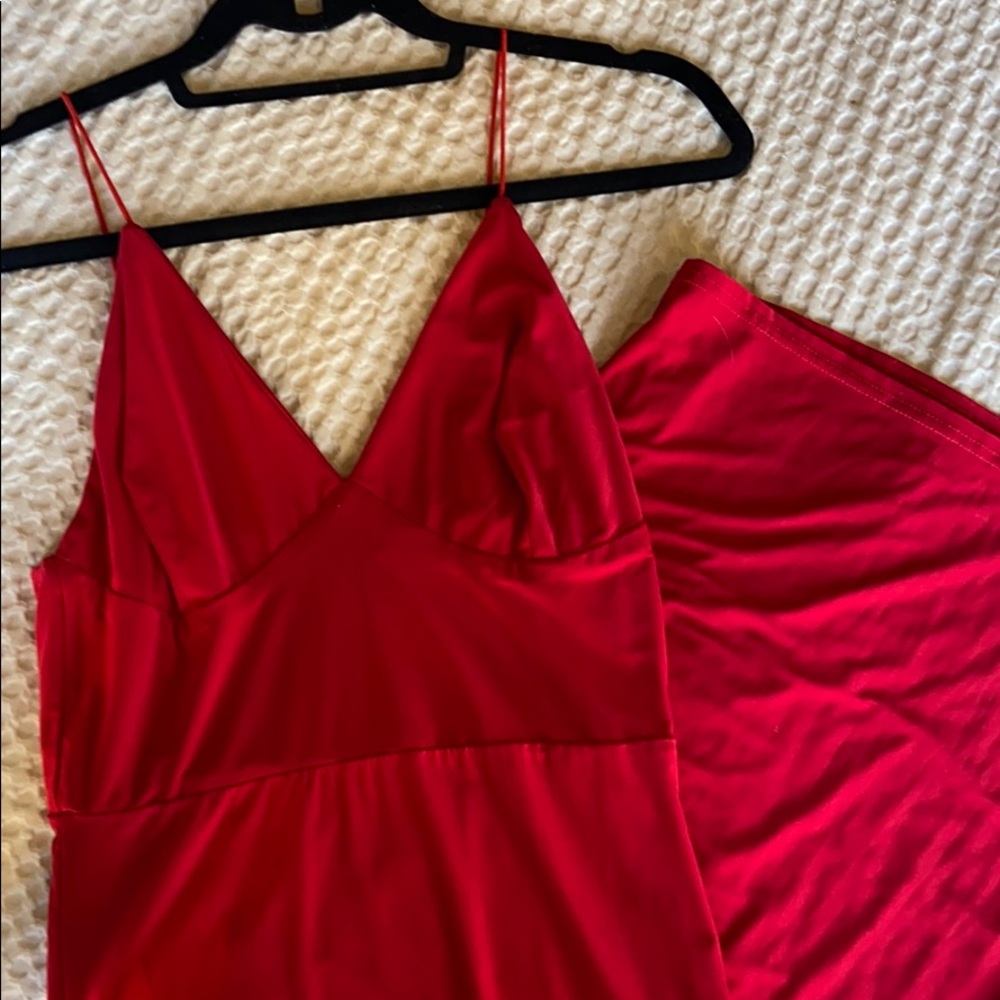 Red bodycon midi dress